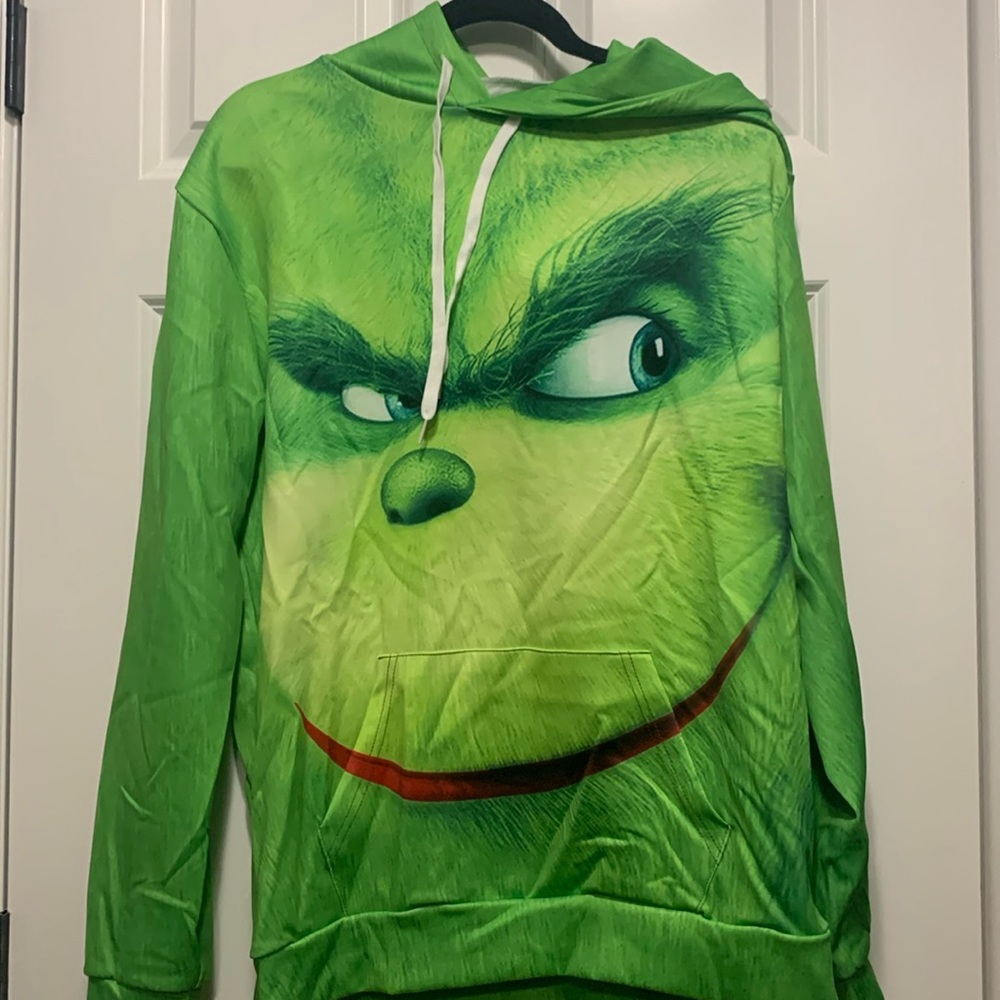 GRINCH SWEATSHIRT SIZE MEDIUM